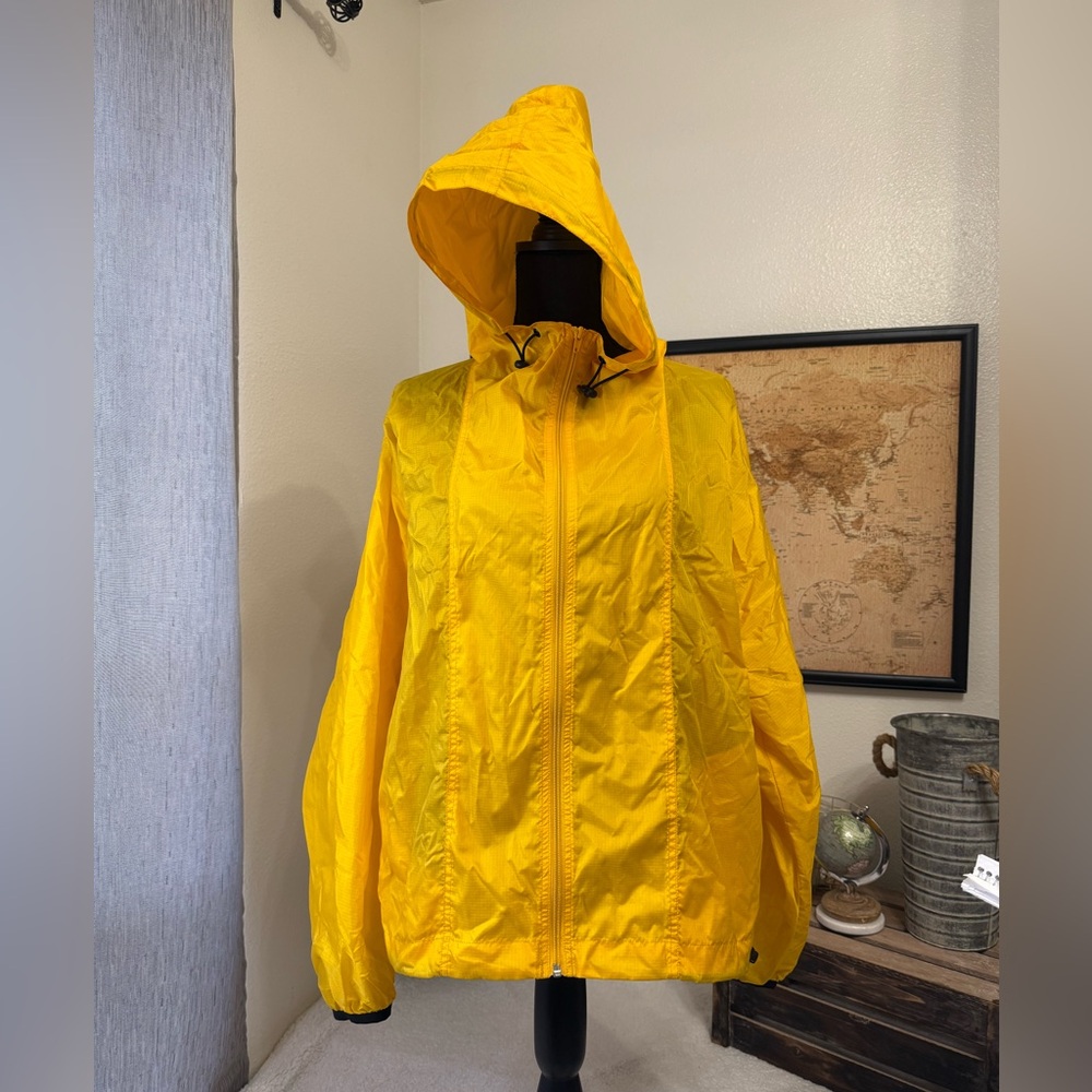 Aeros lightweight packables jacket